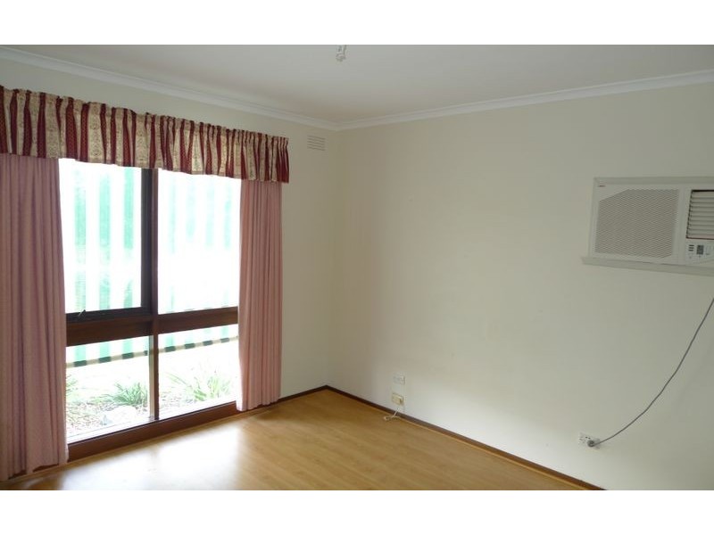 332 Haines Court, Lavington NSW 2641