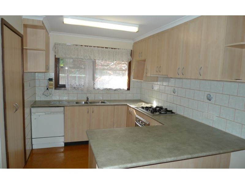 332 Haines Court, Lavington NSW 2641