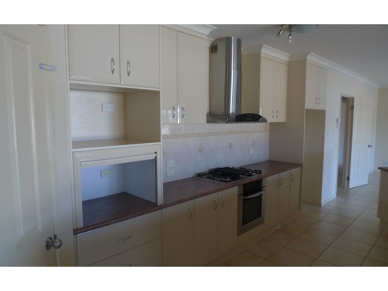 24 Kirkpatrick Court, Albury NSW 2640