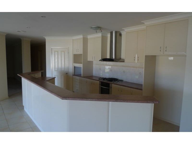 24 Kirkpatrick Court, Albury NSW 2640