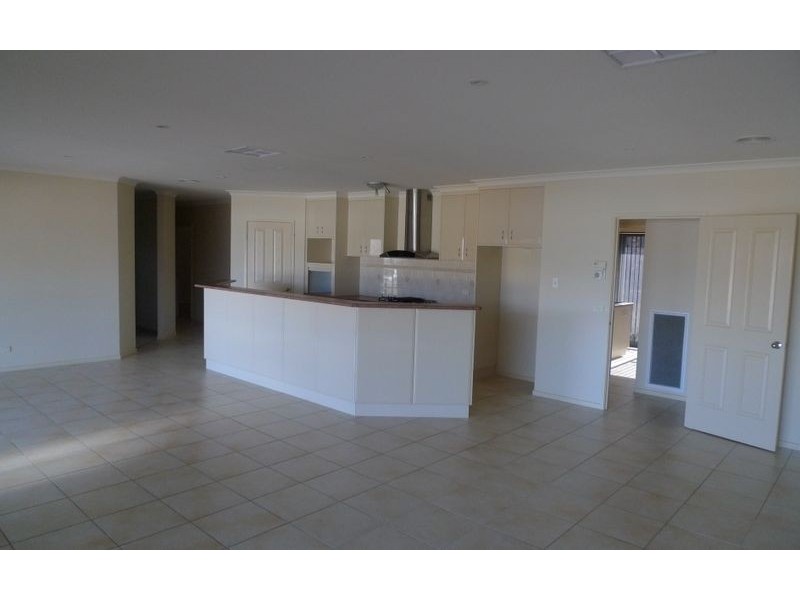 24 Kirkpatrick Court, Albury NSW 2640