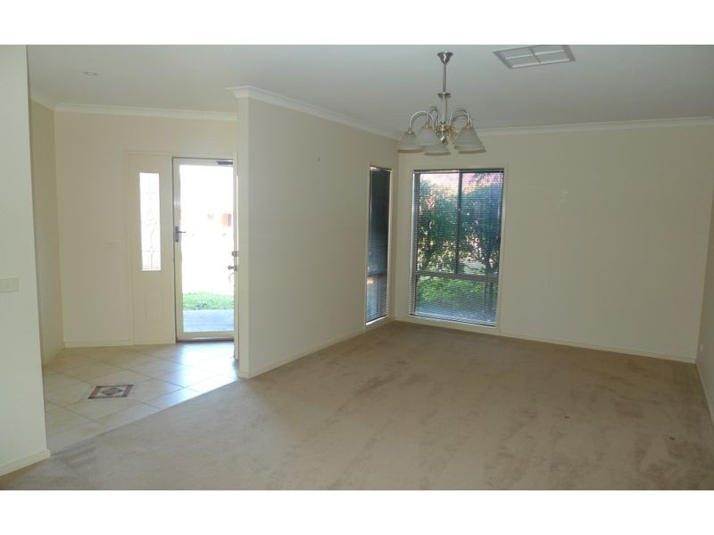 24 Kirkpatrick Court, Albury NSW 2640