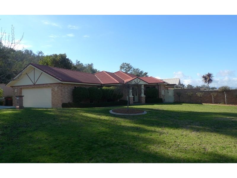 24 Kirkpatrick Court, Albury NSW 2640