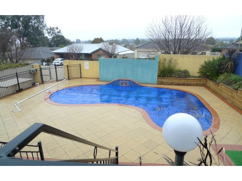 24 Kirkpatrick Court, Albury NSW 2640