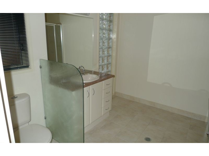 24 Kirkpatrick Court, Albury NSW 2640