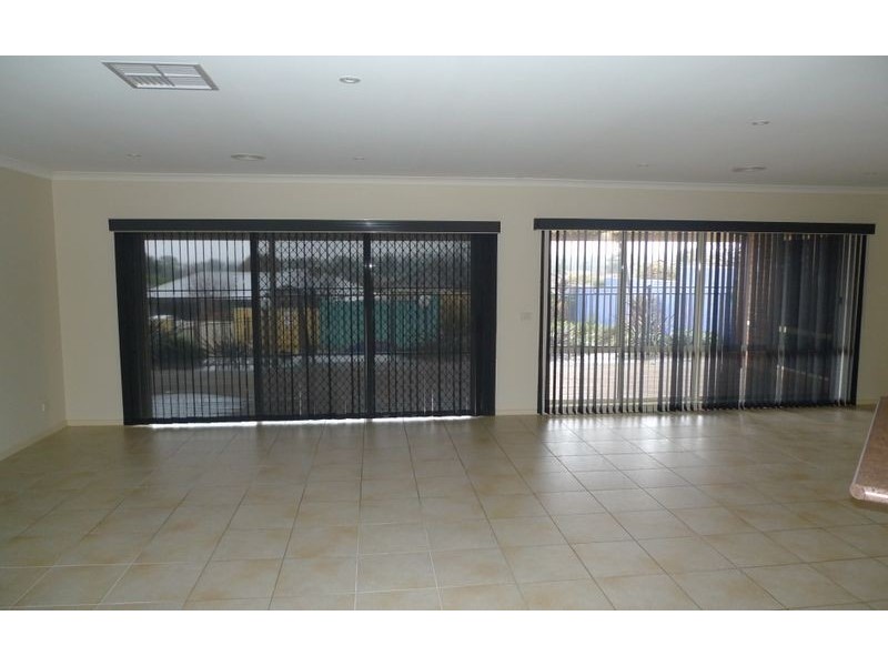 24 Kirkpatrick Court, Albury NSW 2640