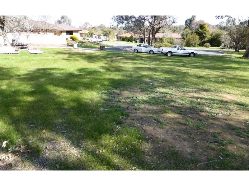 5 Mimosa Court, Thurgoona NSW 2640