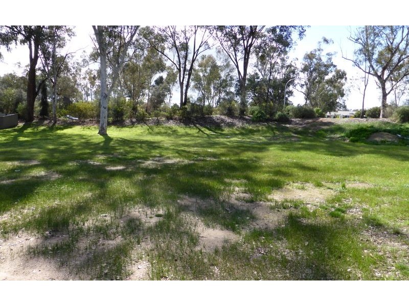 5 Mimosa Court, Thurgoona NSW 2640