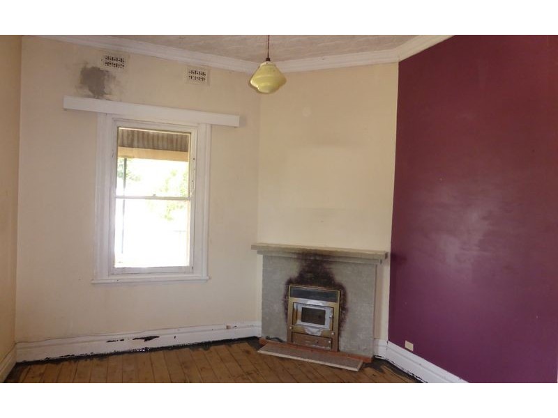 2 Queen Street, Culcairn NSW 2660