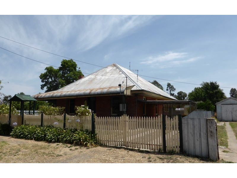 2 Queen Street, Culcairn NSW 2660