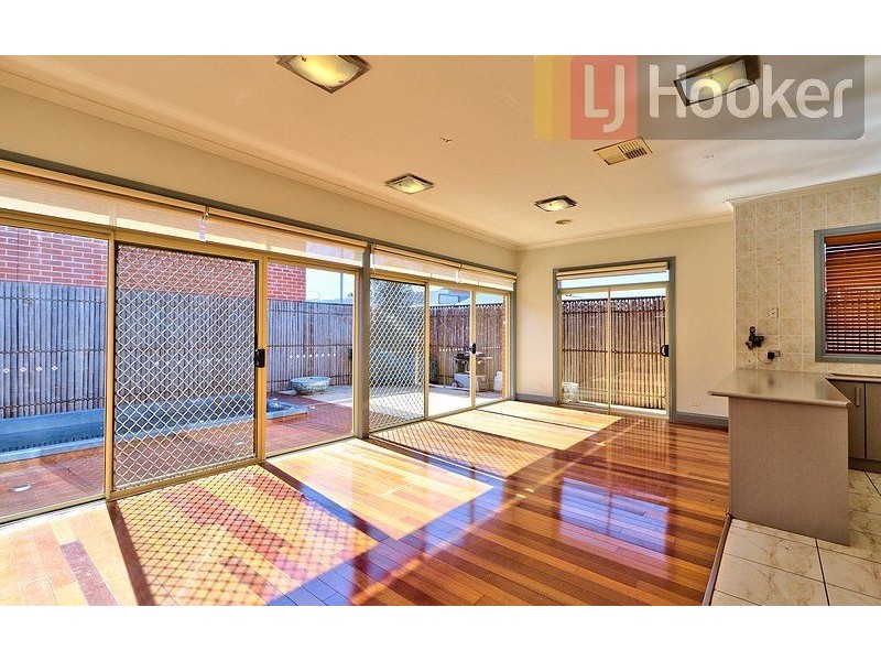 20 Golden Way, Albury NSW 2640