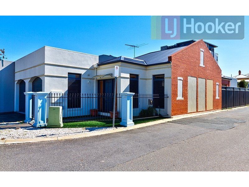 20 Golden Way, Albury NSW 2640