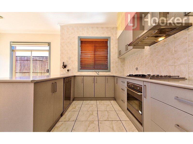 20 Golden Way, Albury NSW 2640