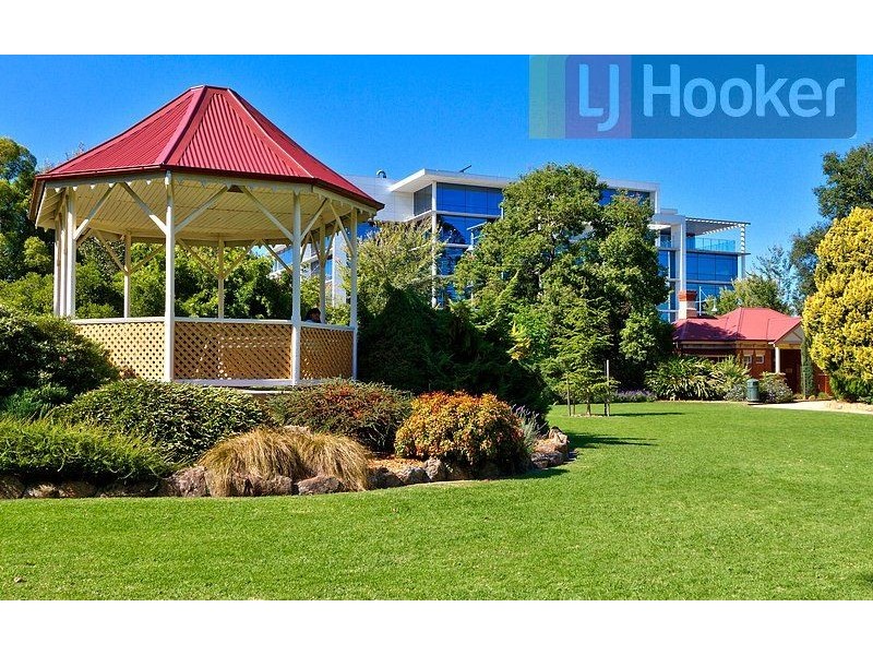 20 Golden Way, Albury NSW 2640