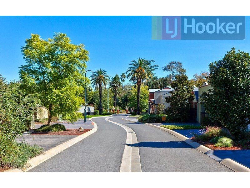 20 Golden Way, Albury NSW 2640