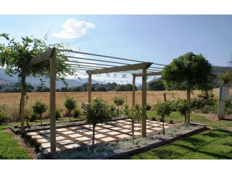 580 Redbank-Mongans Road, Mount Beauty VIC 3699