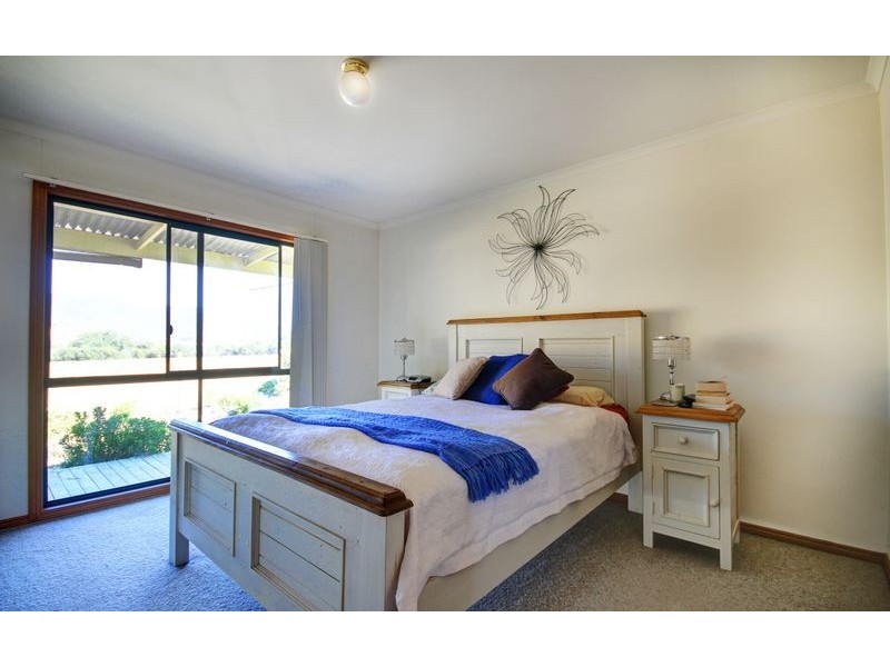 580 Redbank-Mongans Road, Mount Beauty VIC 3699