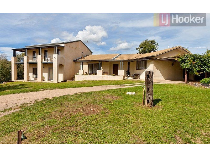 220 Sweetwater Road, Mullengandra NSW 2644