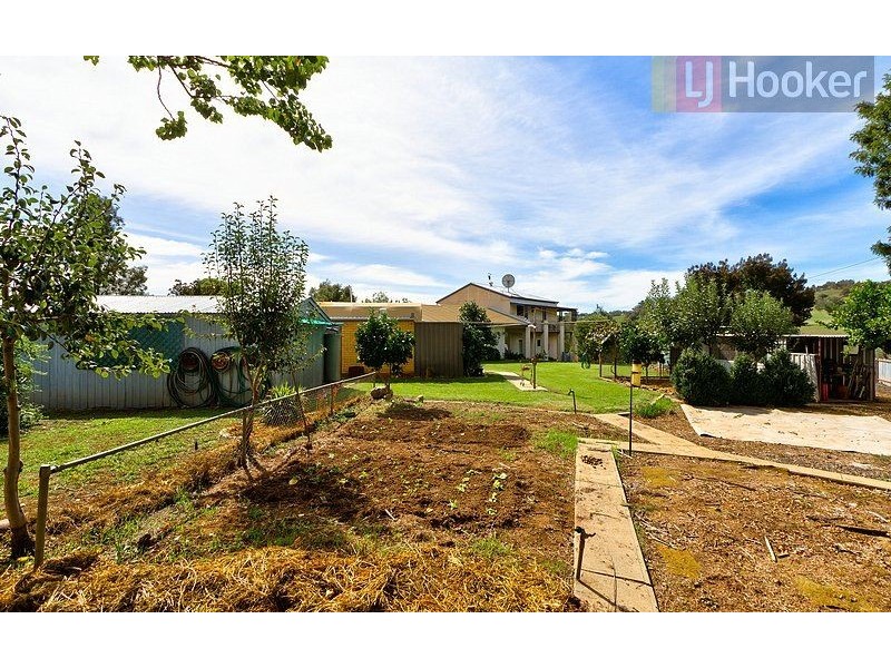220 Sweetwater Road, Mullengandra NSW 2644