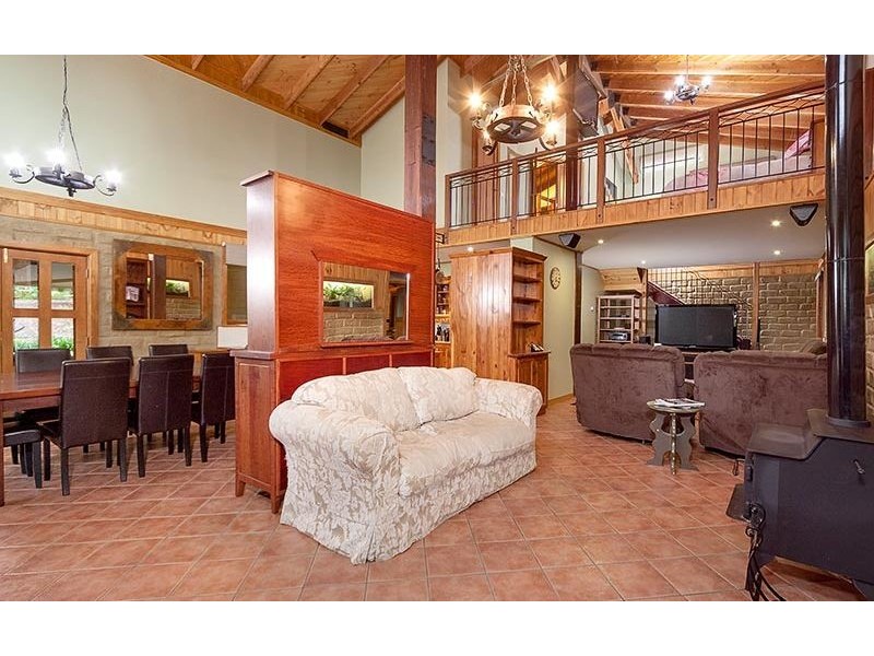 889 Lake Road, Albury NSW 2640