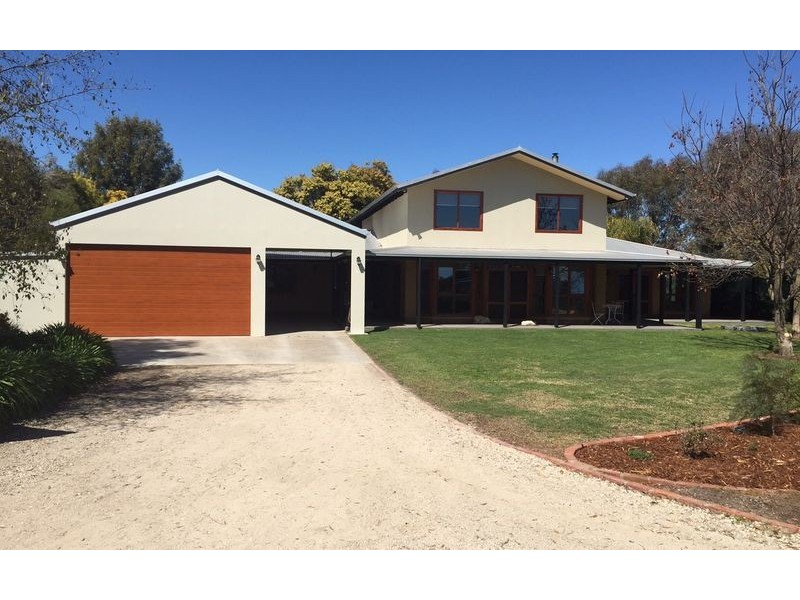 889 Lake Road, Albury NSW 2640