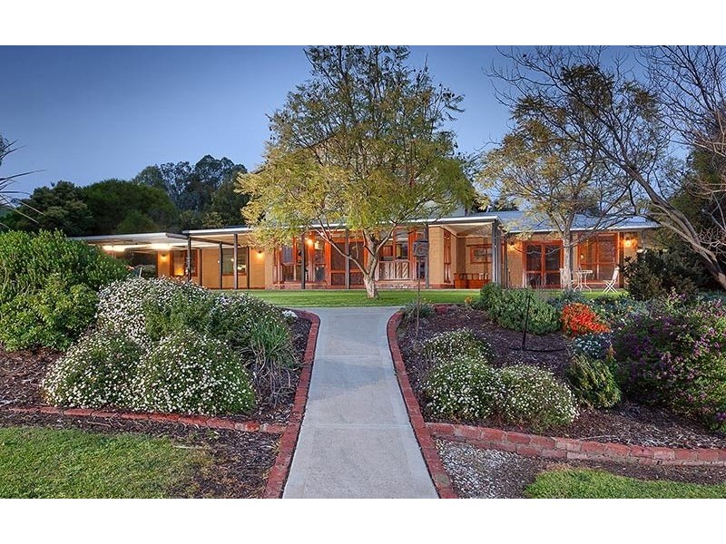 889 Lake Road, Albury NSW 2640