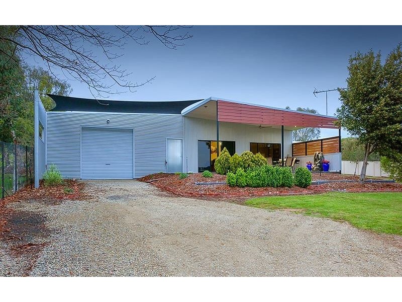 889 Lake Road, Albury NSW 2640