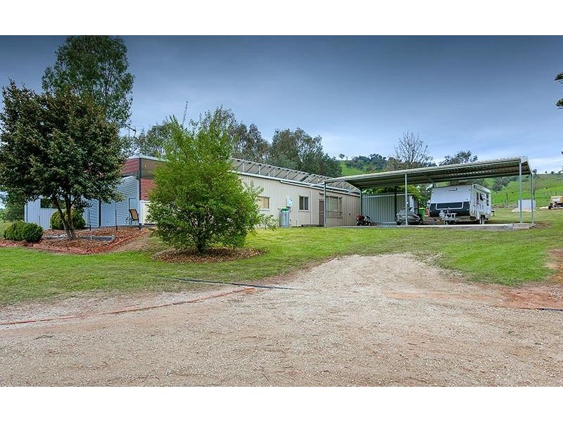 889 Lake Road, Albury NSW 2640