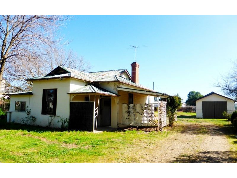 8 Wattle Street, Culcairn NSW 2660