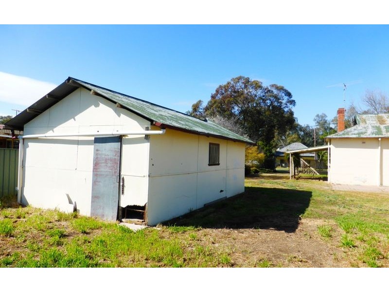 8 Wattle Street, Culcairn NSW 2660