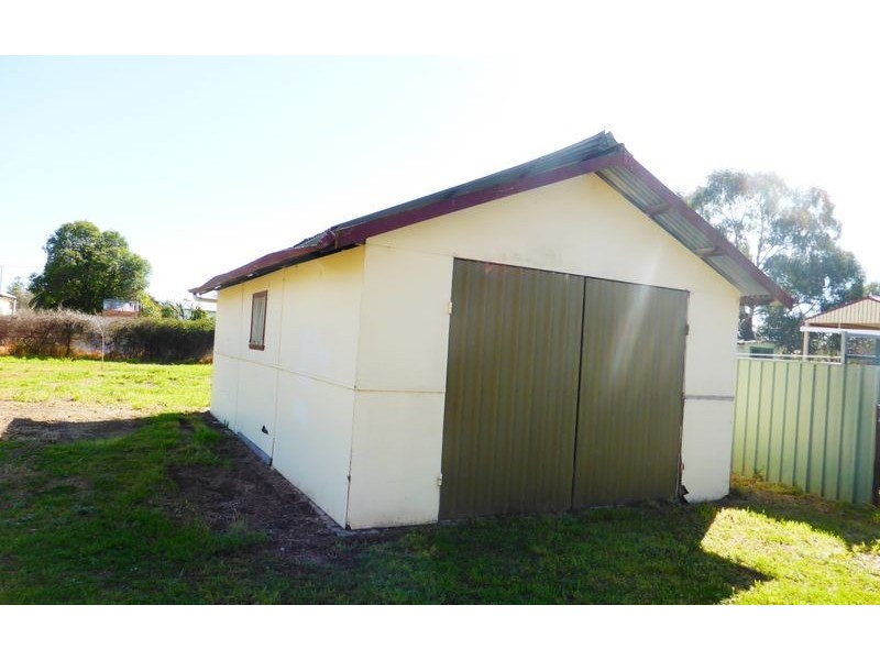 8 Wattle Street, Culcairn NSW 2660