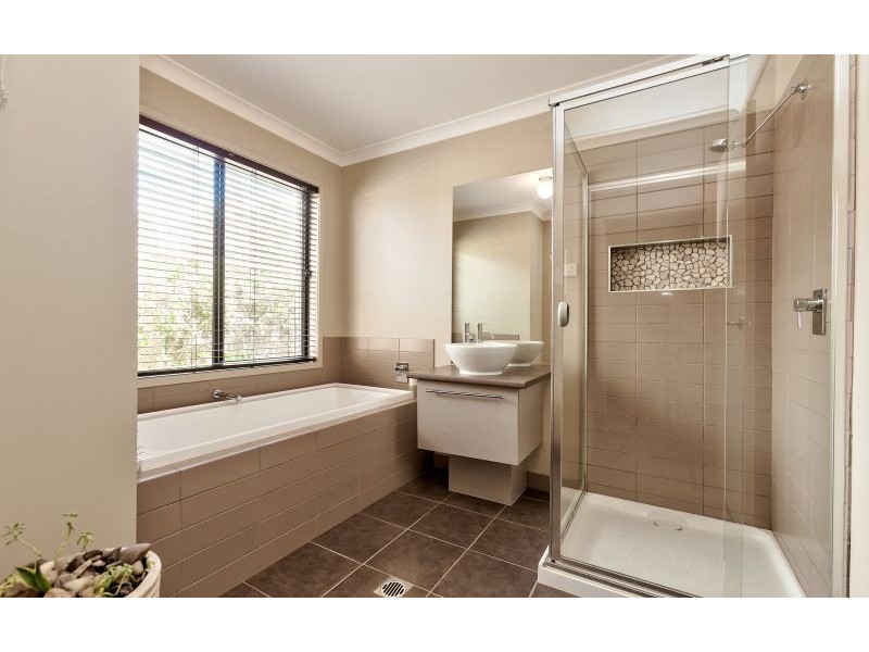 106 Pioneer Drive, Jindera NSW 2642