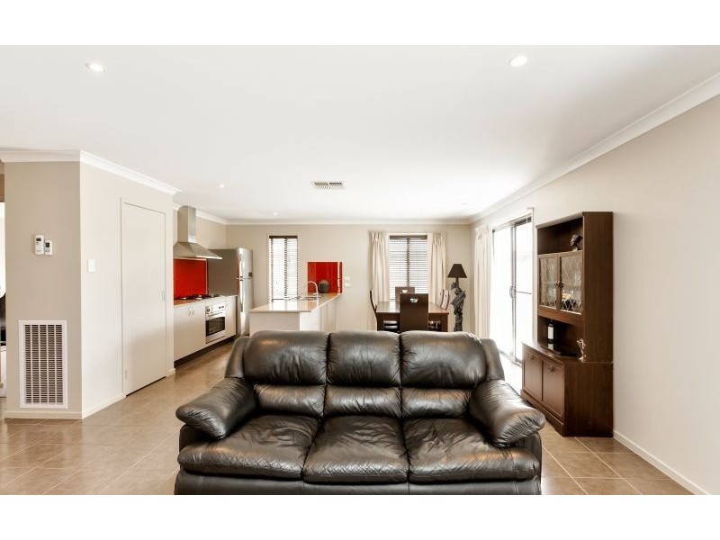 106 Pioneer Drive, Jindera NSW 2642