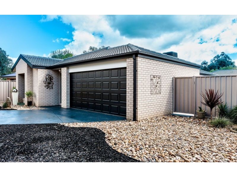 106 Pioneer Drive, Jindera NSW 2642