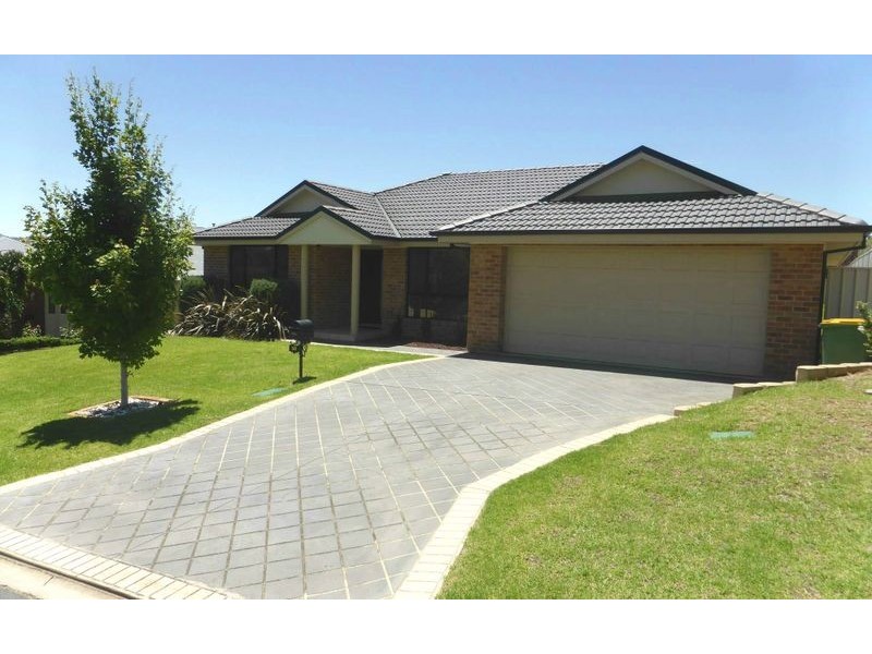 58 Newton Circuit, Thurgoona NSW 2640