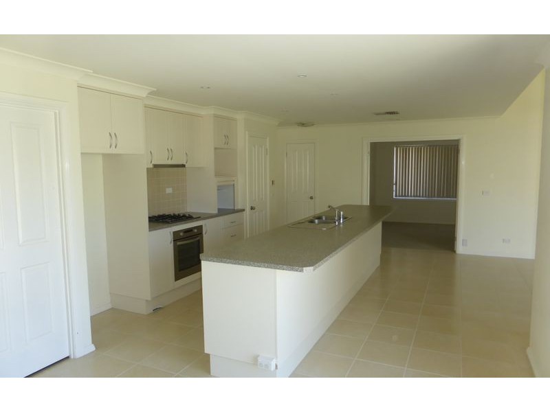 58 Newton Circuit, Thurgoona NSW 2640