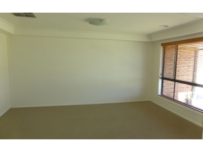 58 Newton Circuit, Thurgoona NSW 2640