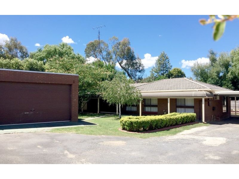 2 Nigel Court, North Albury NSW 2640