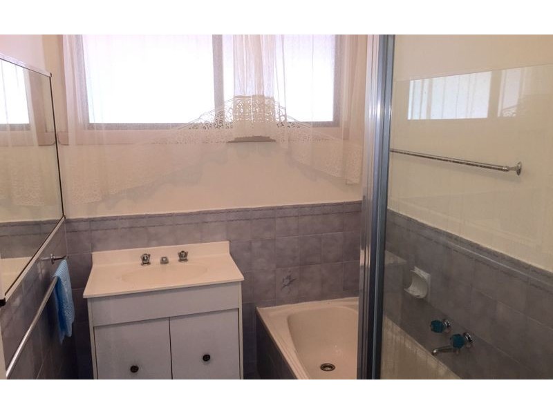 2 Nigel Court, North Albury NSW 2640