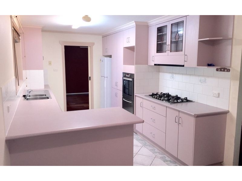 2 Nigel Court, North Albury NSW 2640