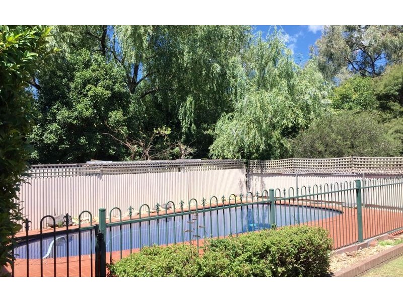 2 Nigel Court, North Albury NSW 2640