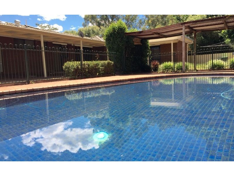 2 Nigel Court, North Albury NSW 2640