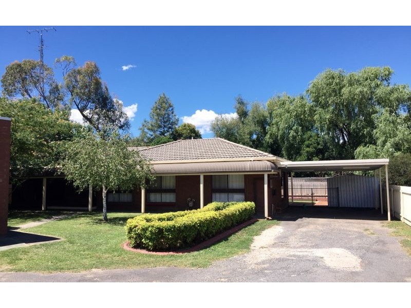 2 Nigel Court, North Albury NSW 2640