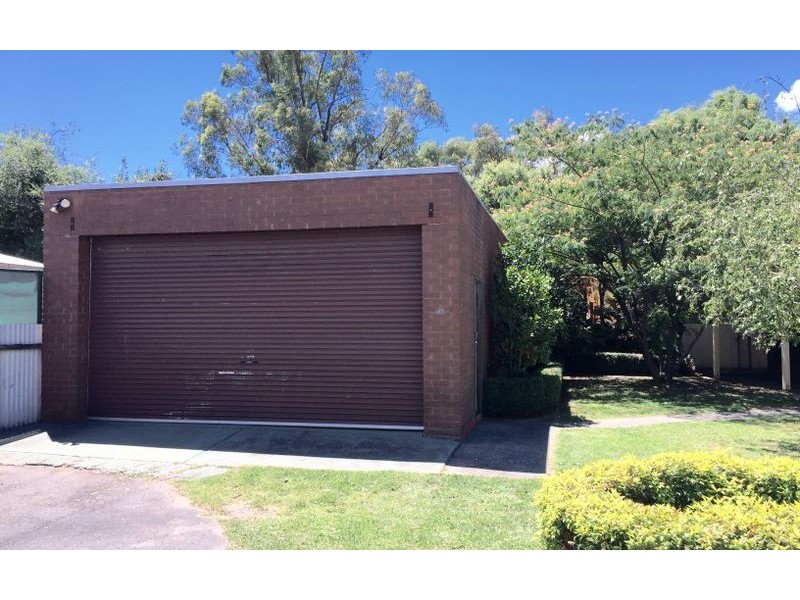 2 Nigel Court, North Albury NSW 2640
