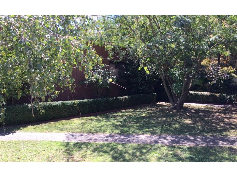 2 Nigel Court, North Albury NSW 2640