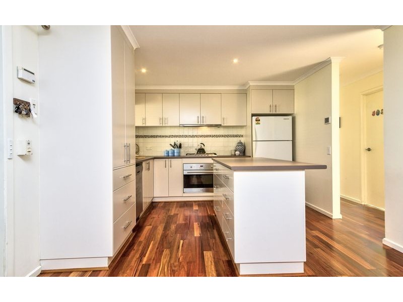 16 Billy Hughes Court, Wodonga VIC 3690