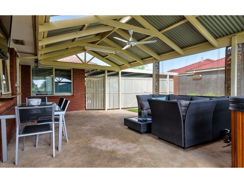 16 Billy Hughes Court, Wodonga VIC 3690