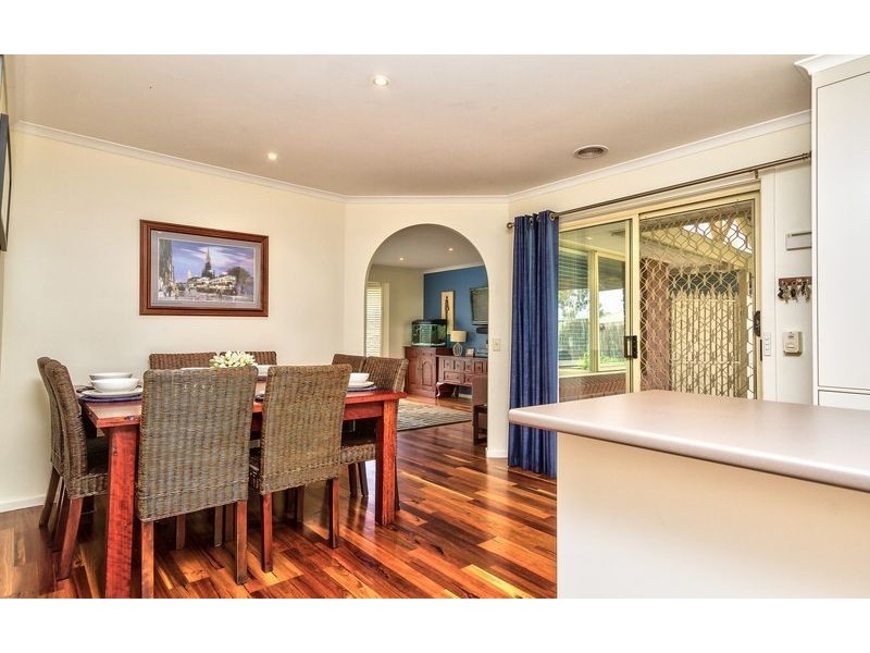 16 Billy Hughes Court, Wodonga VIC 3690