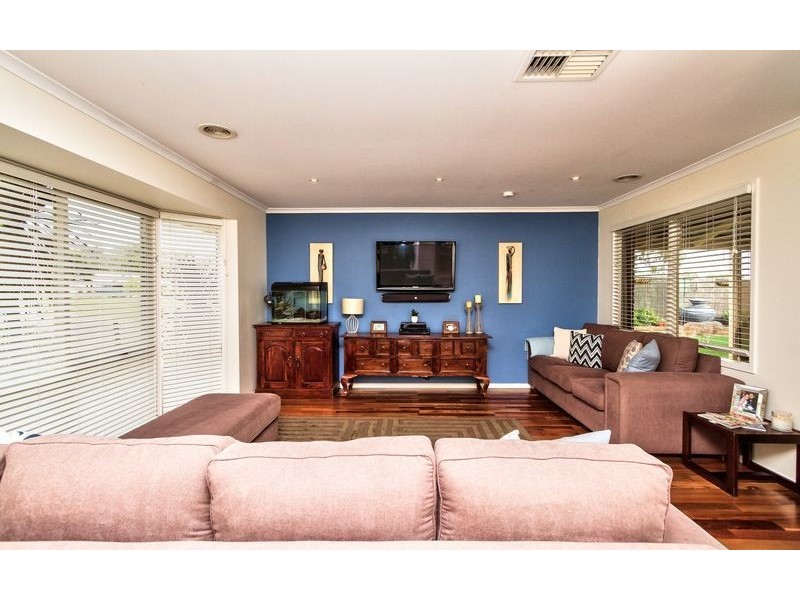 16 Billy Hughes Court, Wodonga VIC 3690