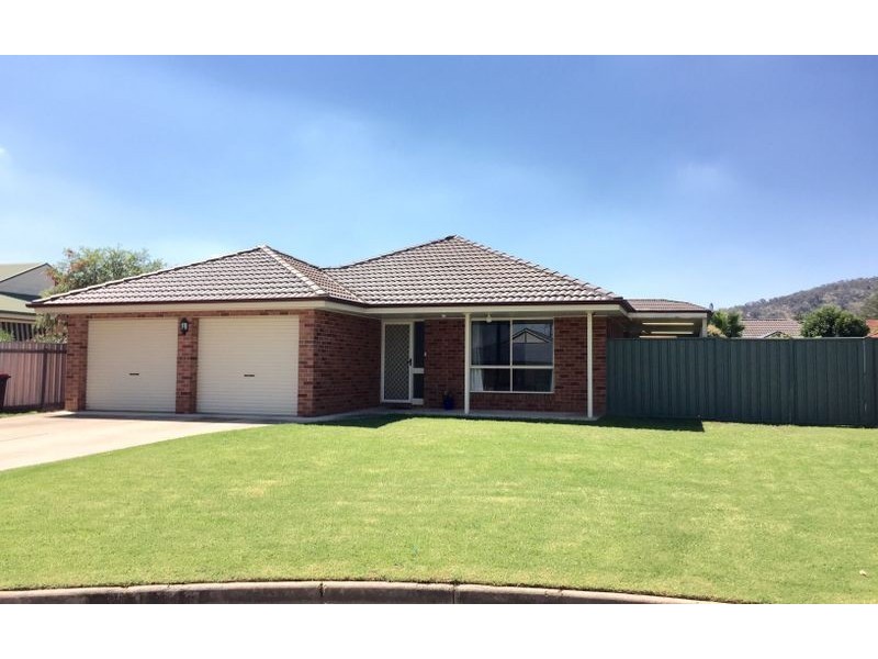 16 Rachel Court, Lavington NSW 2641